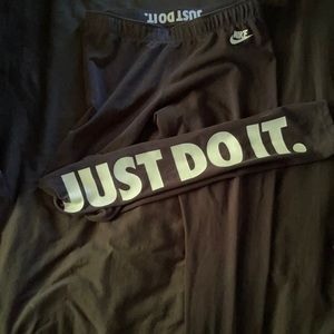 medium Nike leggings